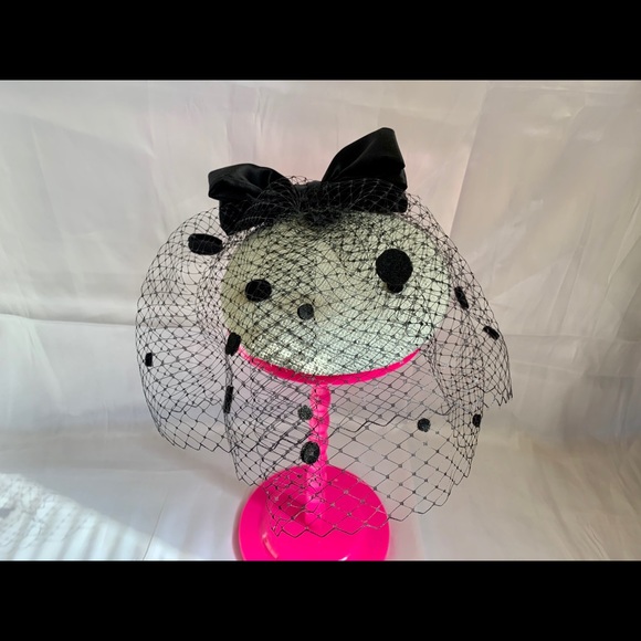 Fascinator hat black and white bow elastic band main image 6